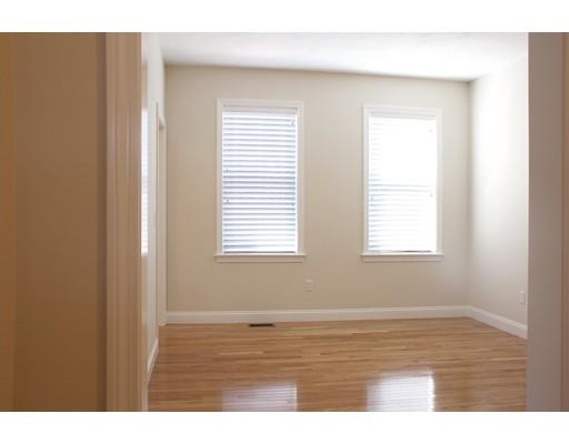 12 Blueberry Ln, Upton, MA 01568 photo 4