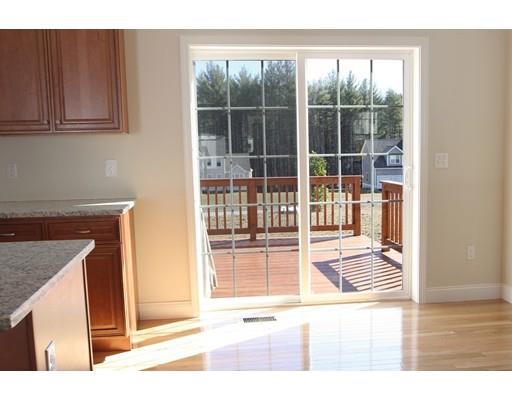 12 Blueberry Ln, Upton, MA 01568 photo 7