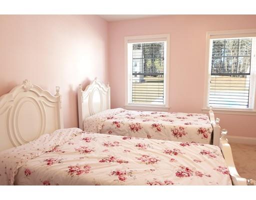 12 Blueberry Ln, Upton, MA 01568 photo 17