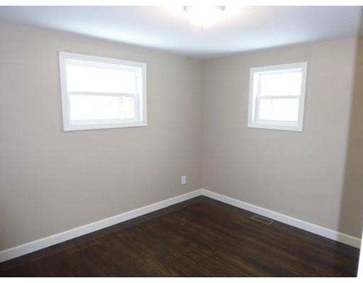 31 Plumtree Cir, Springfield, MA 01118 photo 10