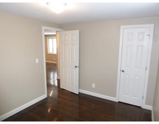 31 Plumtree Cir, Springfield, MA 01118 photo 11