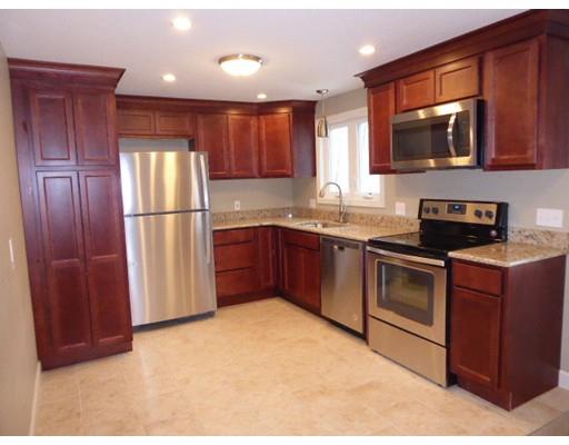 31 Plumtree Cir, Springfield, MA 01118 photo 4