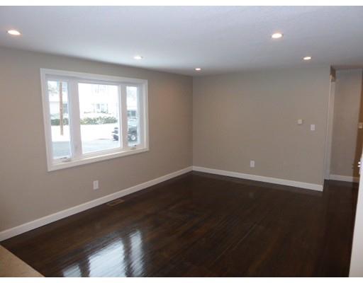 31 Plumtree Cir, Springfield, MA 01118 photo 5