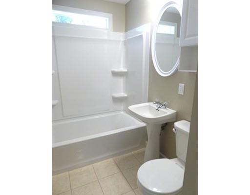 31 Plumtree Cir, Springfield, MA 01118 photo 8