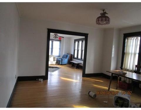 29 Windsor St, Worcester, MA 01605 photo 10