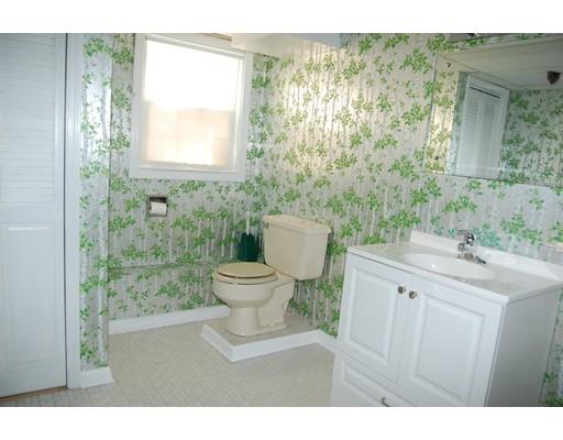 21 Paul St, Canton, MA 02021 photo 17