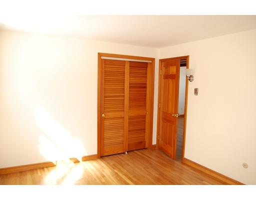 21 Paul St, Canton, MA 02021 photo 10