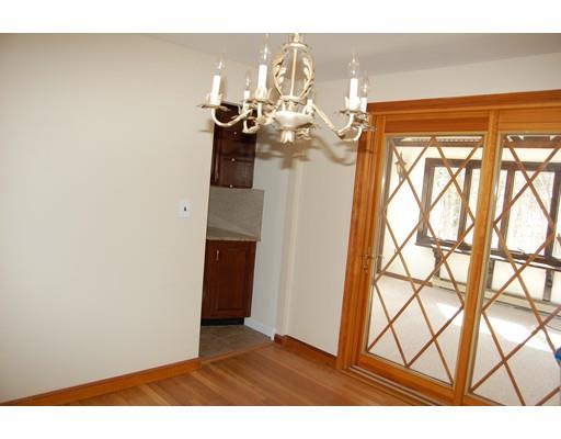 21 Paul St, Canton, MA 02021 photo 4