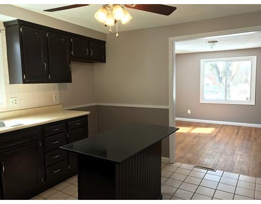 47 Healey St, Springfield, MA 01151 photo 4
