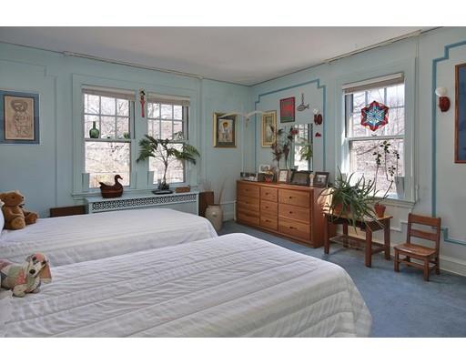138 Tappan St, Brookline, MA 02445 photo 9