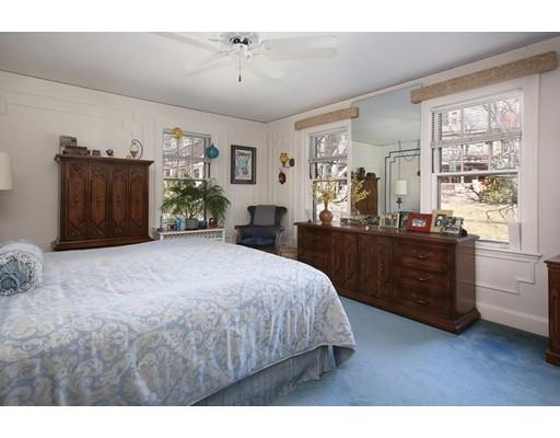 138 Tappan St, Brookline, MA 02445 photo 8