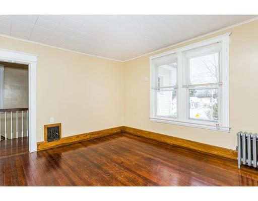 56 Edgemont St, Springfield, MA 01109 photo 17