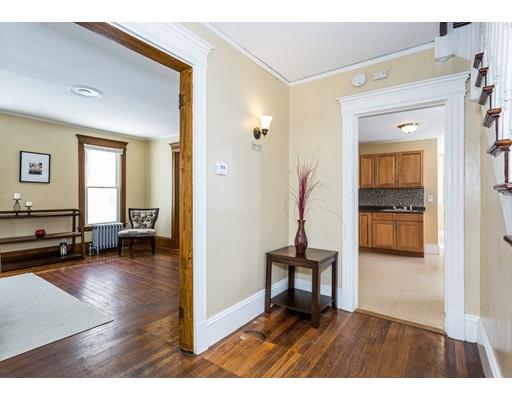 56 Edgemont St, Springfield, MA 01109 photo 4