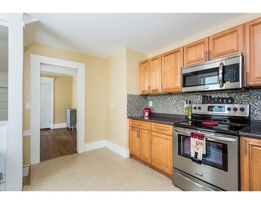 56 Edgemont St, Springfield, MA 01109 photo 3
