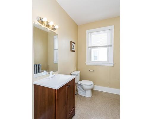 56 Edgemont St, Springfield, MA 01109 photo 11