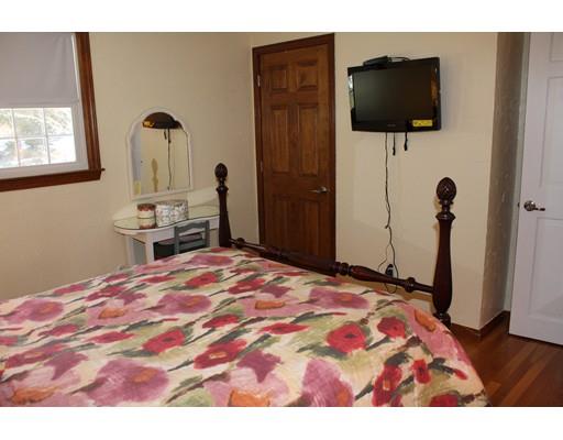 47 Lakeview Dr, Raynham, MA 02767 photo 11