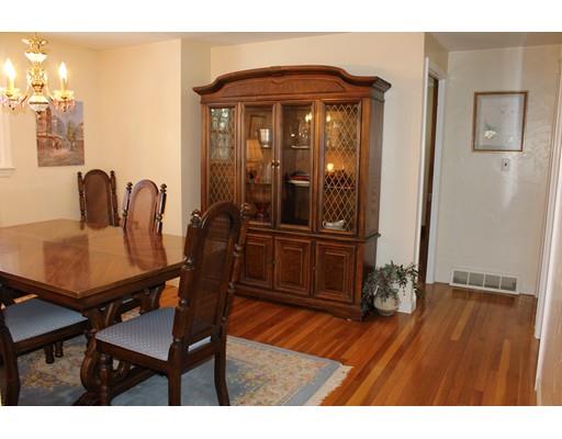 47 Lakeview Dr, Raynham, MA 02767 photo 9