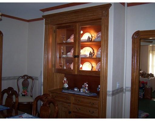 543 Hanover St, Fall River, MA 02720 photo 3