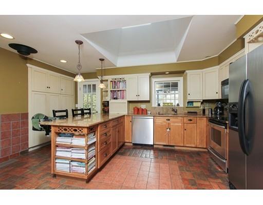203 Locust St, Danvers, MA 01923 photo 5