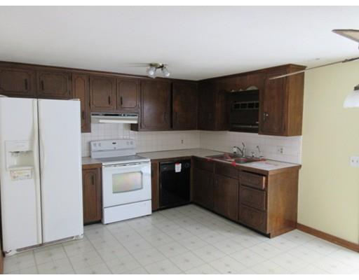 39 Ash St, Webster, MA 01570 photo 2
