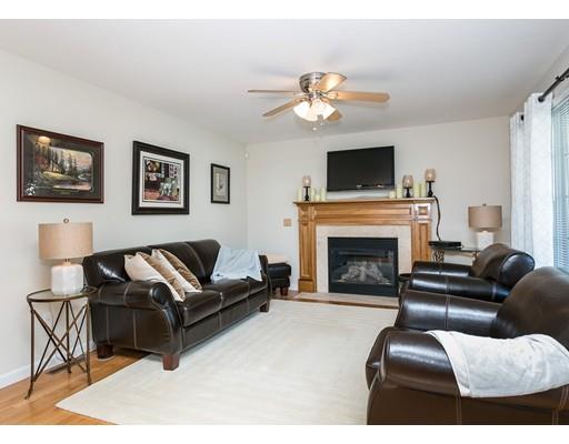 37 Barrington Dr, Springfield, MA 01129 photo 5