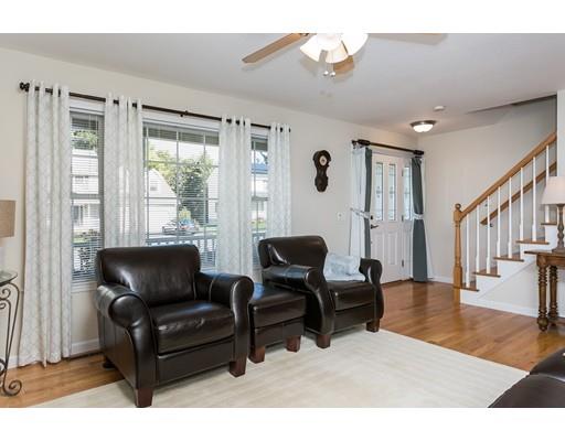 37 Barrington Dr, Springfield, MA 01129 photo 3
