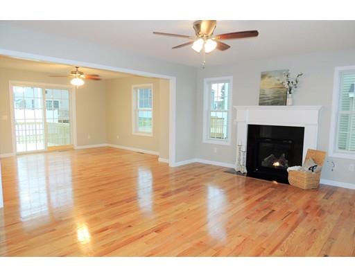 22 Silvia St, Springfield, MA 01104 photo 7