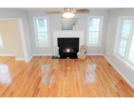 22 Silvia St, Springfield, MA 01104 photo 4