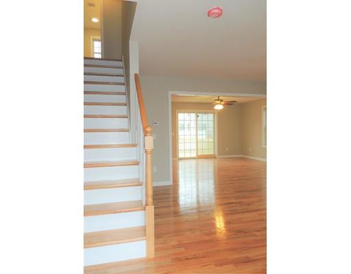 22 Silvia St, Springfield, MA 01104 photo 3