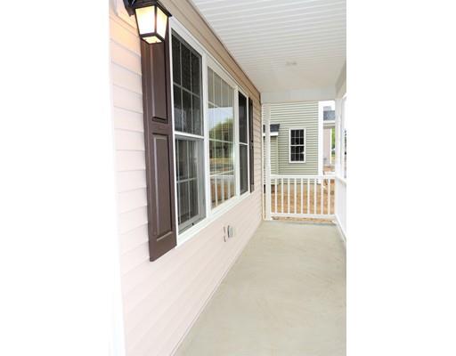 22 Silvia St, Springfield, MA 01104 photo 2