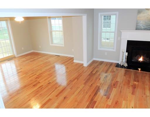 22 Silvia St, Springfield, MA 01104 photo 5