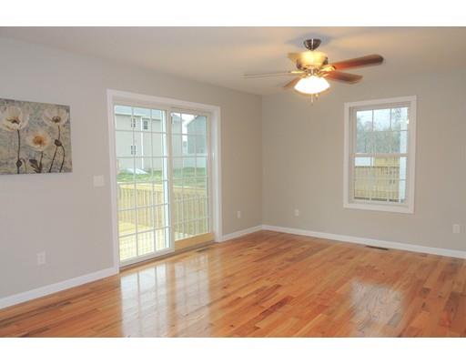 22 Silvia St, Springfield, MA 01104 photo 9