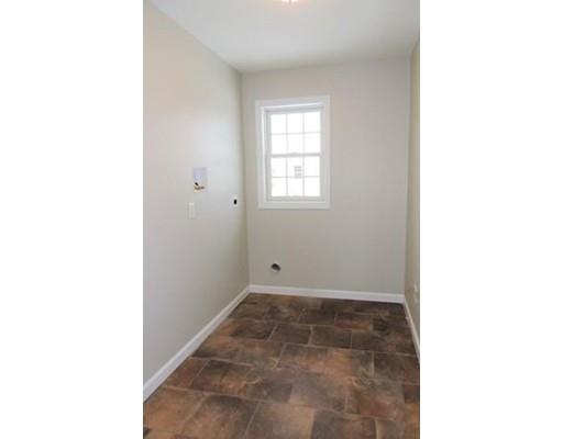 22 Silvia St, Springfield, MA 01104 photo 14