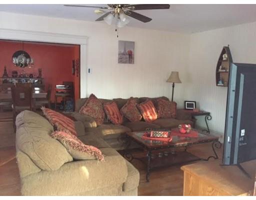 12 Boyd St, Worcester, MA 01606 photo 3