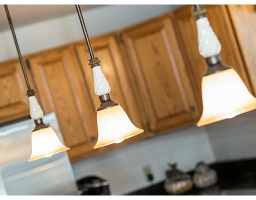 33 Amos Dr, Springfield, MA 01118 photo 10