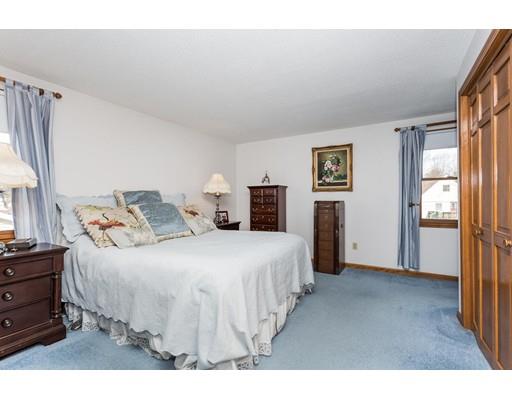 33 Amos Dr, Springfield, MA 01118 photo 14