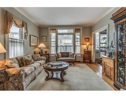 9 Gregory St, Marblehead, MA 01945 photo 4