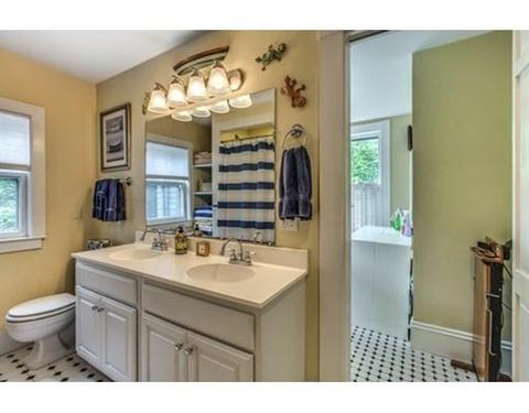 9 Gregory St, Marblehead, MA 01945 photo 13