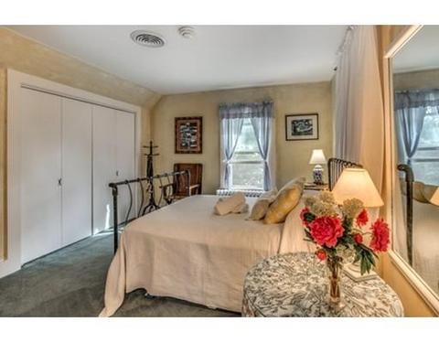 9 Gregory St, Marblehead, MA 01945 photo 17