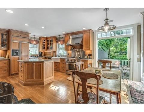 9 Gregory St, Marblehead, MA 01945 photo 8