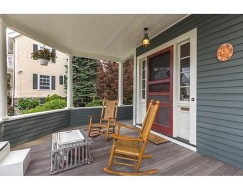 9 Gregory St, Marblehead, MA 01945 photo 3