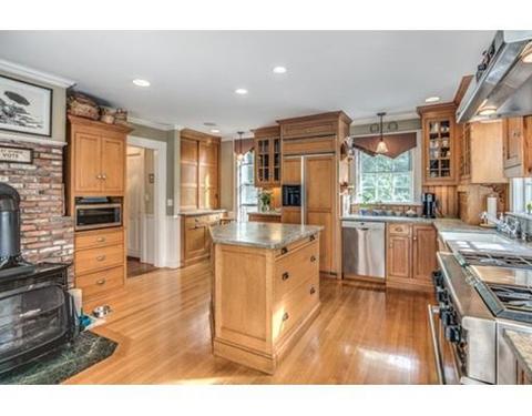 9 Gregory St, Marblehead, MA 01945 photo 7
