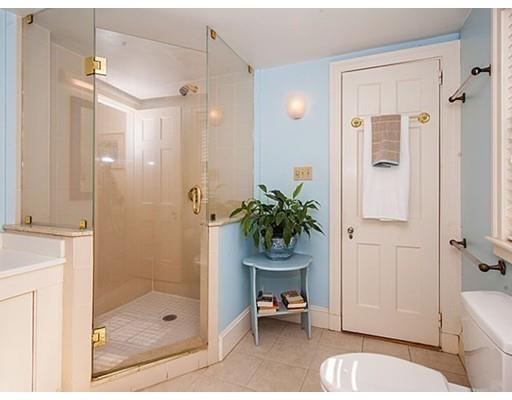 61 Hedge Rd, Brookline, MA 02445 photo 14
