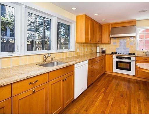 61 Hedge Rd, Brookline, MA 02445 photo 12