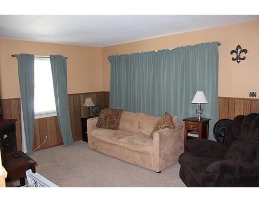 44 Seymour Ave, Springfield, MA 01109 photo 8