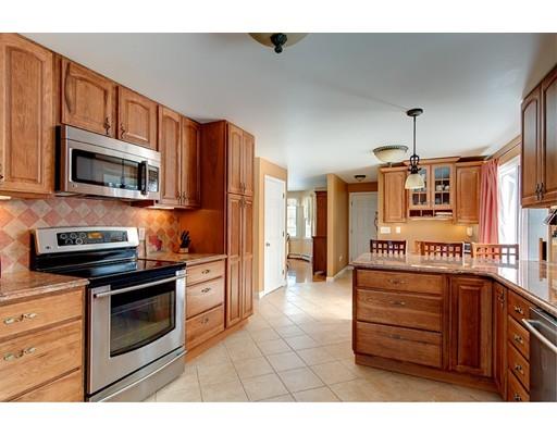 12 Florence Cir, Upton, MA 01568 photo 6