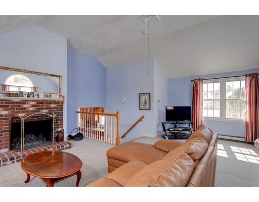 12 Florence Cir, Upton, MA 01568 photo 8