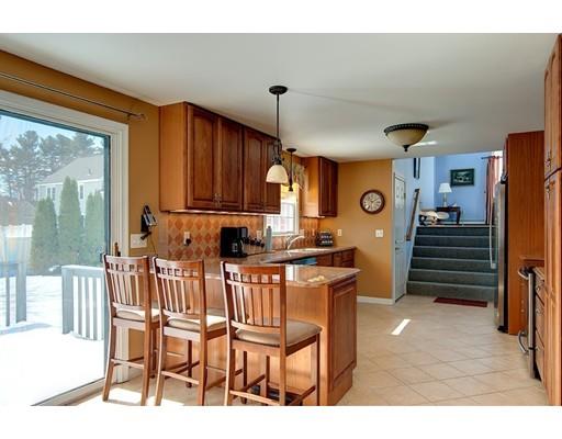 12 Florence Cir, Upton, MA 01568 photo 7