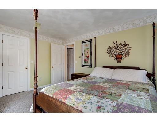 12 Florence Cir, Upton, MA 01568 photo 17