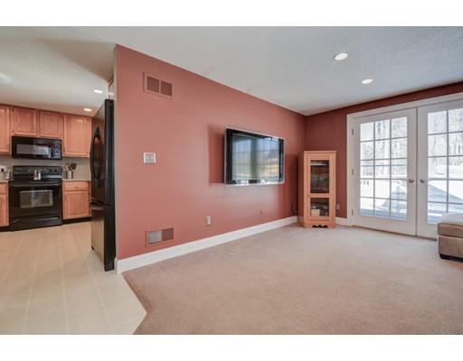 16 Hazeltine Rd, Upton, MA 01568 photo 13
